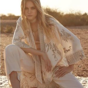 Rapsodia beige kimono embroidered and beaded XS